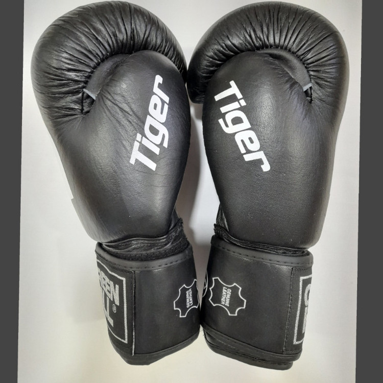 دستکش بوکس گرین هیل مدل aiba fighter tiger 2024